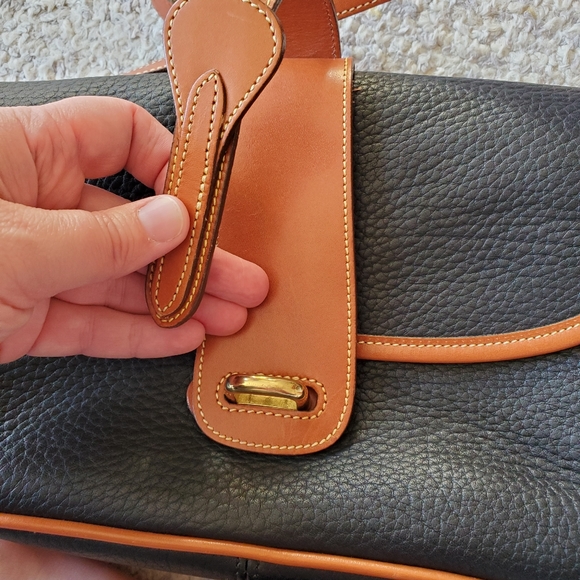 SOLD* Dooney & Bourke Vtg Two-Toned Equestrian Bag - Picture 6 of 16